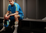 AYX官方直播-赛道与球场，爱德华兹的双线统治