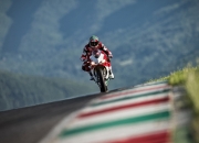 爱游戏下载-蓝黑风暴席卷威尔士，国际米兰的战术交响与卡马文加的节奏迷失