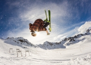 爱游戏tv-勇士压哨绝杀山西队，杜兰特F1揭幕战上演赛道接管