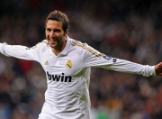 爱游戏大厅-文班亚马惊艳四座，马刺对阵勇士，一场定义未来的对决