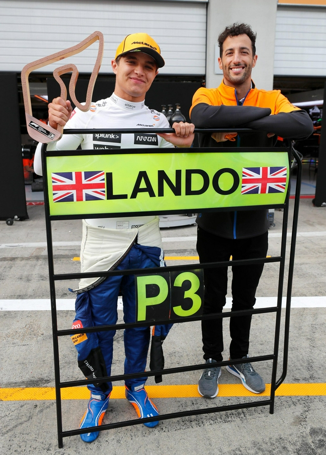 阿斯顿马丁逆转迈凯伦，诺里斯扛起全队