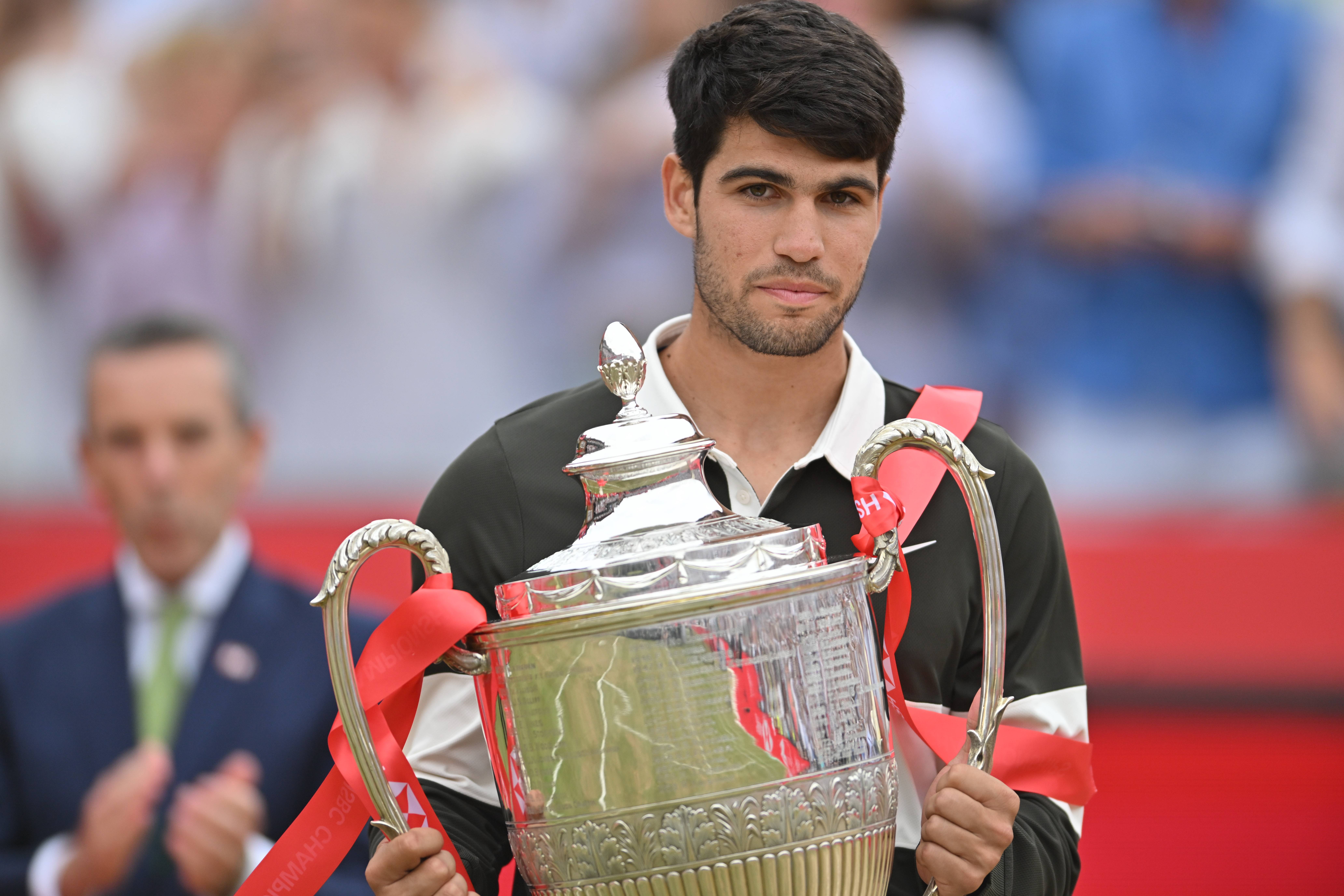 年终总决赛完胜戴维斯杯，阿尔卡拉斯惊艳四座