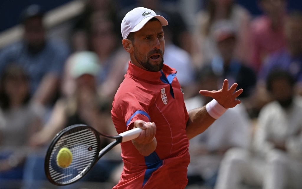 英国网球队鏖战意大利网球队,费德勒完成帽子戏法 英国网球队鏖战意大利网球队,费德勒完成帽子戏法