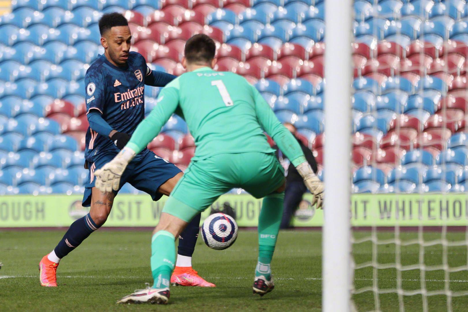 英超劲旅签下丹麦天才中场，提升球队实力