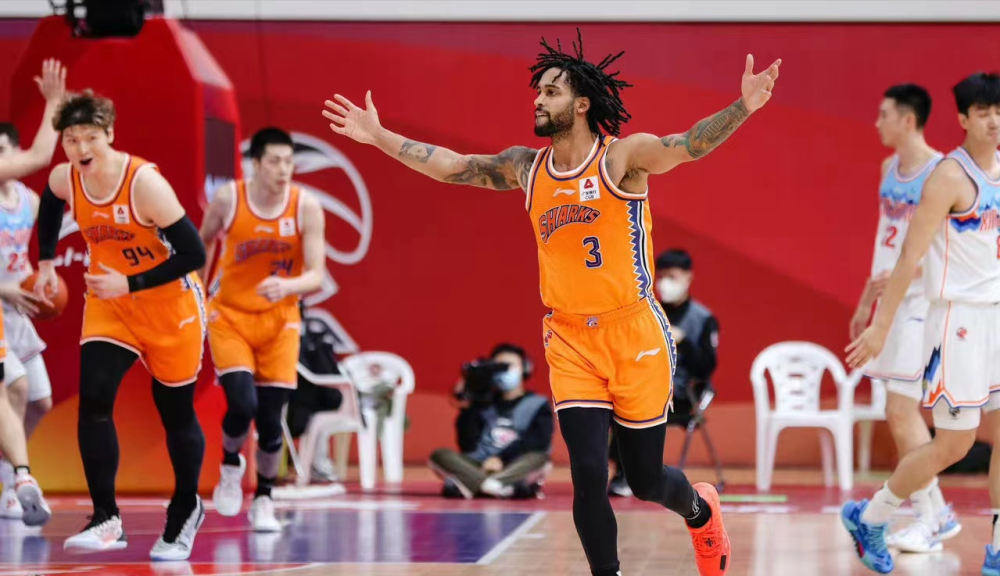 浙江队连胜传奇，稳居积分榜首位