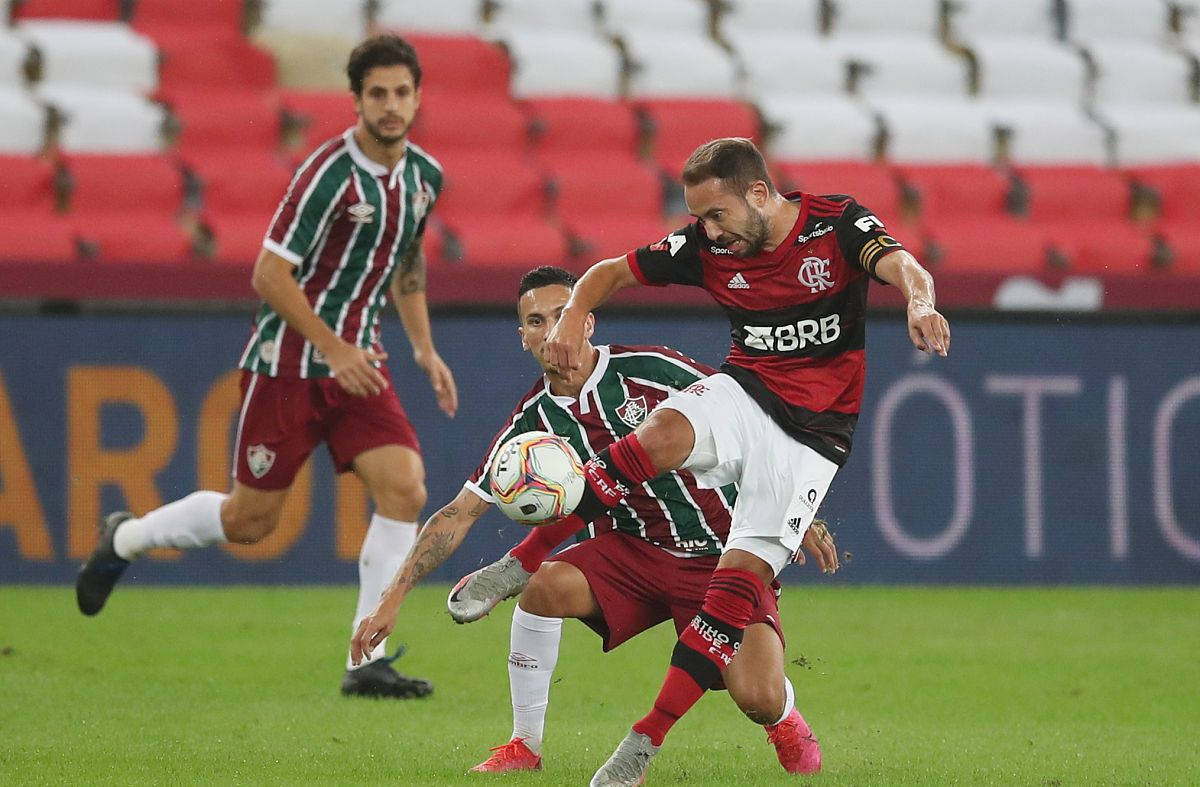 甘冈主场逼平对手,稳固排名 甘冈主场逼平对手,稳固排名