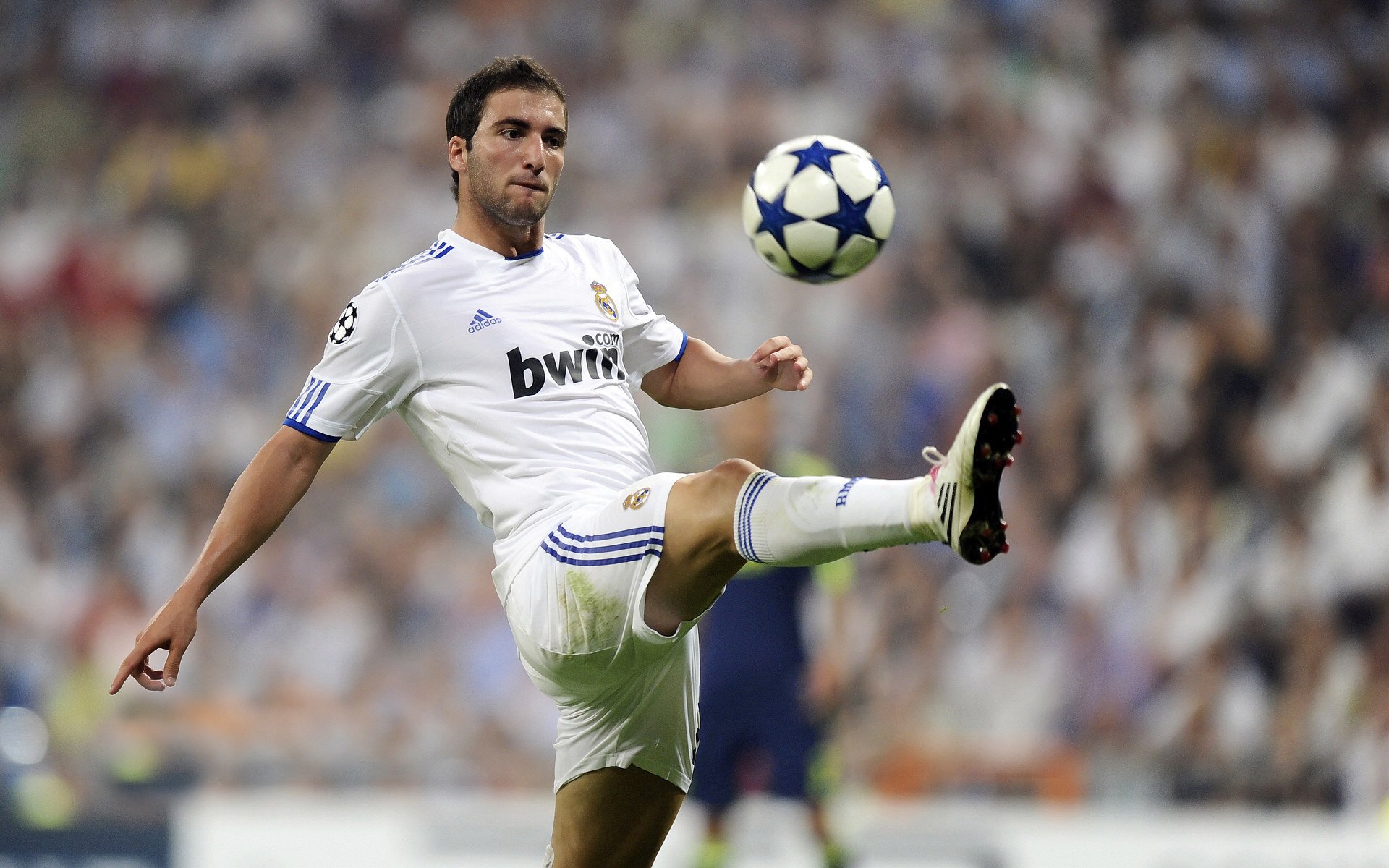 当爵士的狂想曲淹没金州,西亚卡姆如何以一人之肩扛起整支球队